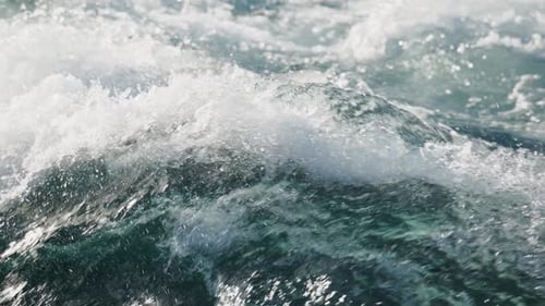 Dynamic Ocean Waves Captured in Motion A Splendid and True Display of Natures Unyielding Power and