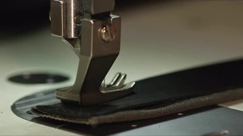 When Sewing A Hard Fabric With A Sewing Machine 5