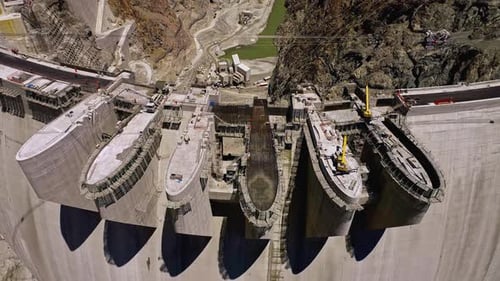 Construction of a Large Dam