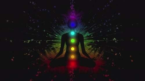 Pessoa meditando sobre a iluminação espiritual em meio à energia de aura 3D em loop