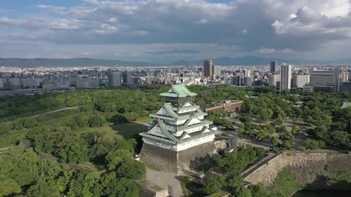 Osaka Castle. The one of Japan's most famous landmark in Osaka