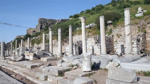 Ancienne ville d'Éphèse, bibliothèque de Celsus et théâtre antique
