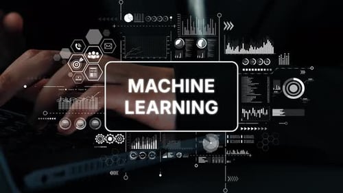 Escritura manual en una computadora portátil con el concepto de aprendizaje automático y elementos de visualización de datos en segundo plano.