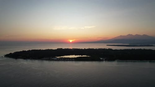 Strand bei Sonnenaufgang