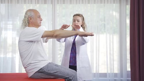 The human being in therapy with bioenergy.