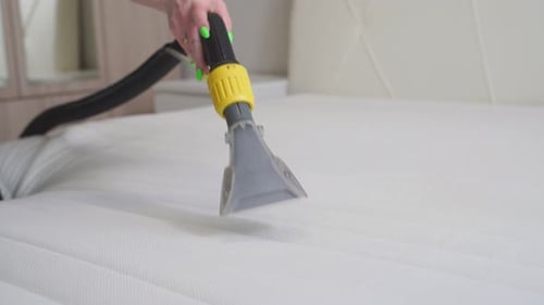 Mattress Cleaning with a Vacuum Cleaner at Home