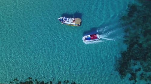 Motorboat Cruising in Malta’s Blue Lagoon