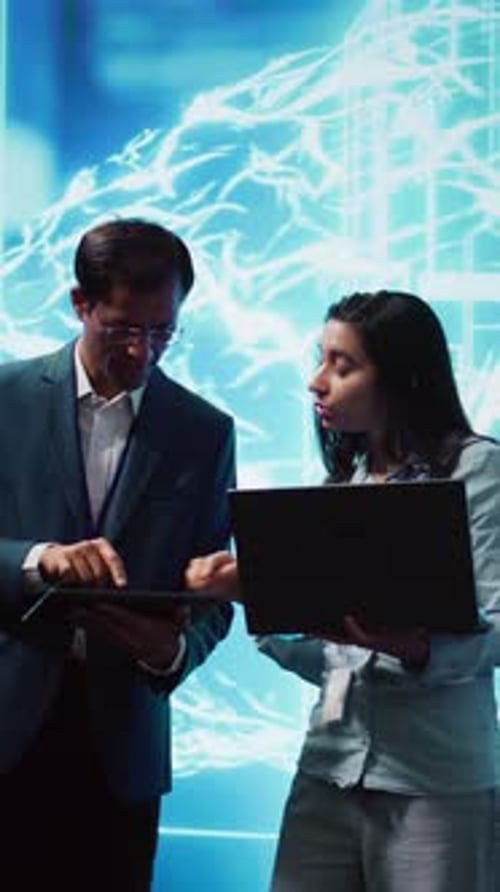 Vertikale Video-Teamwork-Kollegen verwenden neuronale KI-Netzwerke, die dem menschlichen Gehirn nachempfunden sind