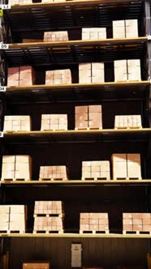 In The Small Warehouse 03 HD