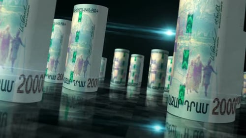 Les billets de banque en drams arméniens roulent en boucle