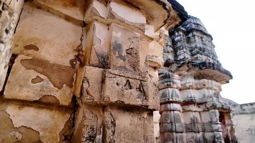 Sculptures sur pierre et architecture ancienne du temple de Gori, Nagarparkar, Pakistan
