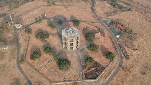 Mahel de Chandbiwi, palais Chand Bibi à Ahmednagar, Inde - structure en pierre octale - Histoire de l'Inde |