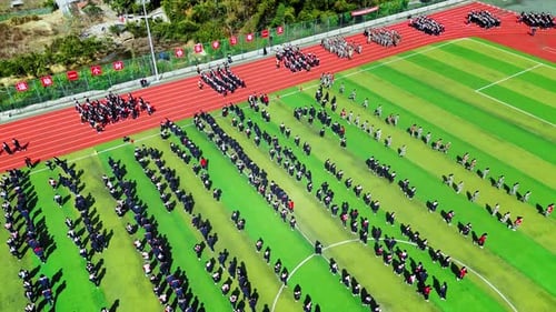 Chine, école chinoise, assemblage en plein air, pratique du fitness, course à pied