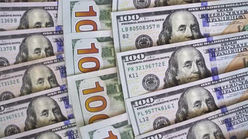 Geschäfts-, Finanz-, Sparen-, Bankwesen- und Personalkonzept — 100-US-Dollar-Banknote aus nächster Nähe