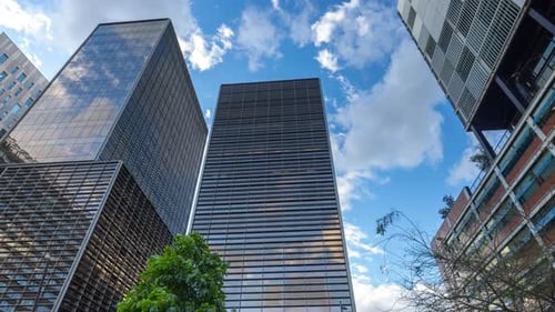 Zeitraffer der Gebäude im Tech District von Barcelona