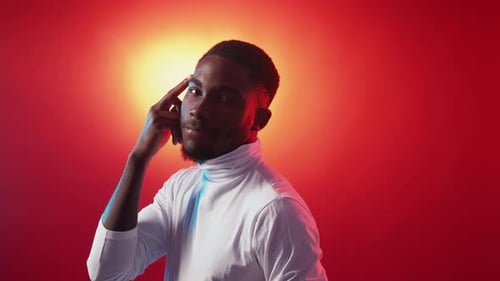 Think Gesture Smart Idea Guy Tapping Head Temple