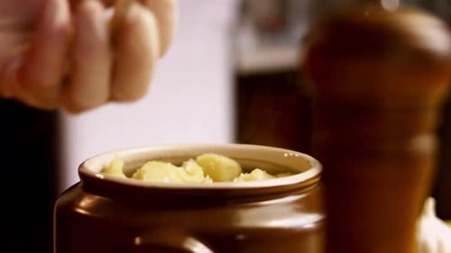 How to Make Creamy Mashed Potatoes with Cheddar