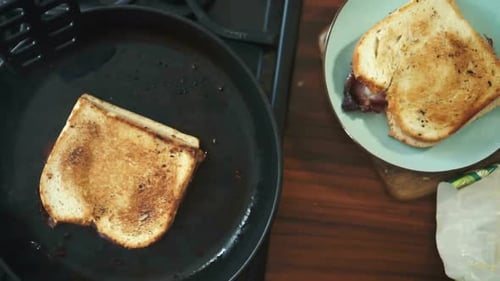 Making Sandwich