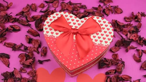 Heart Gift Box with Dried Rose Petals