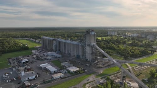 Reverse Reveal of the St Charles Grain Elevator