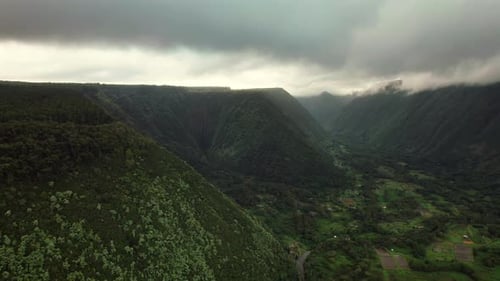 Foto de Drone do Pololu Valley Lookout, Havaí, EUA