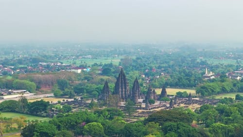 Luftaufnahme des alten Hinduismus-Tempels von Prambanan.