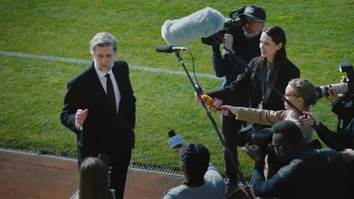 El SEO o el director de un equipo de fútbol responden a las preguntas de la prensa