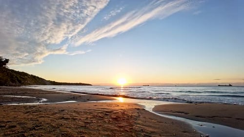 Sonnenaufgang am Meer
