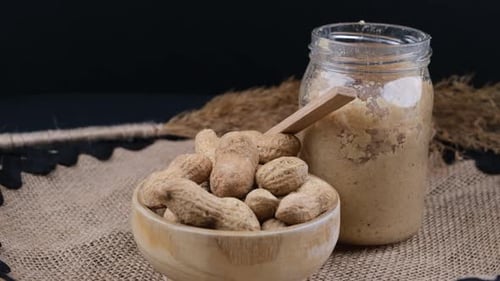 shelled peanuts