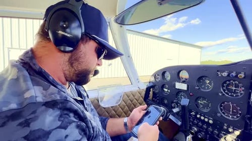 private pilot used aviation app on smart phone during preflight inspection of piper cherokee 180 pri