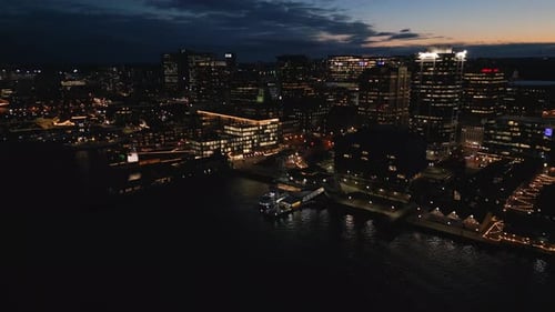 Luftaufnahme des schönen Nachtstadtbildes der Innenstadt von Halifax, Kanada