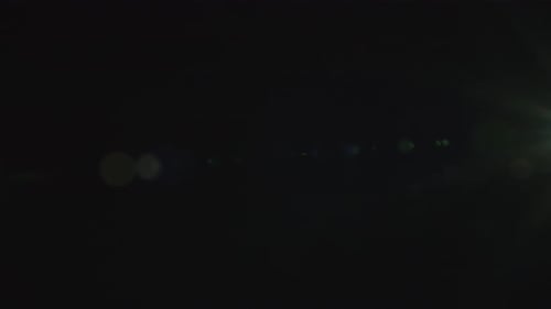 Kaleidoscope-Kollektion: Luma-Matt-Übergang einer Reihe rechteckiger Elemente, die diagonal scrollieren