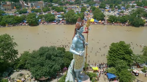 Vidéo du drone Haridwar 4k HAR KI PAURI, Vue par drone de Har ki Pauri Haridwar, vidéo Haridwar, Mata Mans