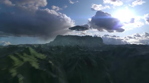 Große UFO-Untertasse über einem felsigen Berg, Luftaufnahme