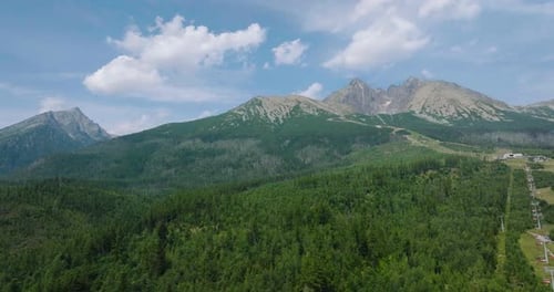 Vue aérienne du bouclier Lomnitsky
