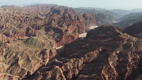 Naturlandschaften aus der Luft im Canyon