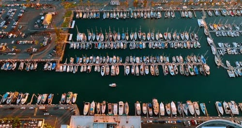 Boats at the berths in the large yacht club of Waikiki, Hawaii, USA.