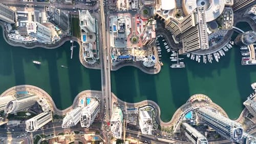 Dubai Marina.