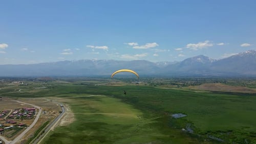 Parachute tracking with Drone