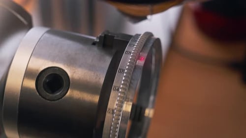 Procédé de gravure au laser Lens Focus Divisions