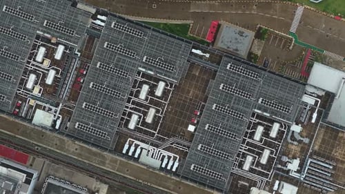 Antena de cima para baixo de infraestrutura digital e resfriamento em data center na Ásia
