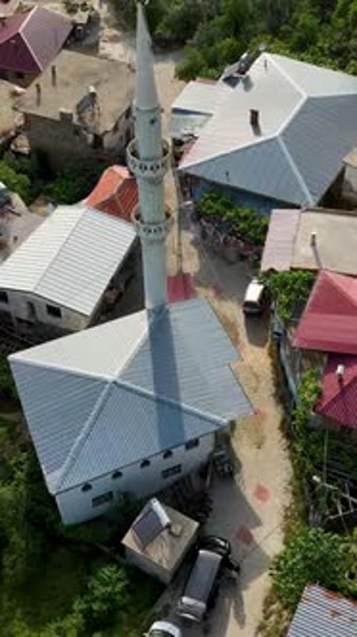 Vidéo verticale envoûtant le sud de la Turquie dévoilant la beauté d'un petit village de montagne