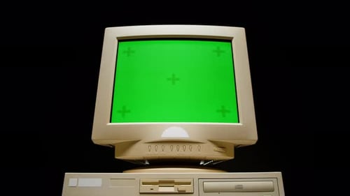 PC retro con clave cromática, pantalla verde, estudio de computadora antiguo, primer plano, escritorio, pantalla de onda retro vintage