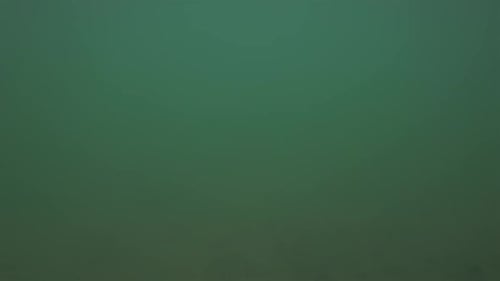 Drone crash into the water in a lake while tracking myself in a red kayack