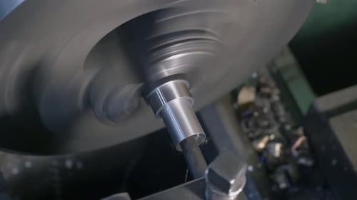 Drehmaschine, Fräsanlage, Metallknüppelschneidemaschine mit Spänen