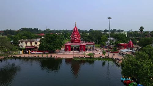 Vue aérienne du Kali Mandir à la maison Darbhanga. C'est l'une des spiritua les plus anciennes et les plus populaires