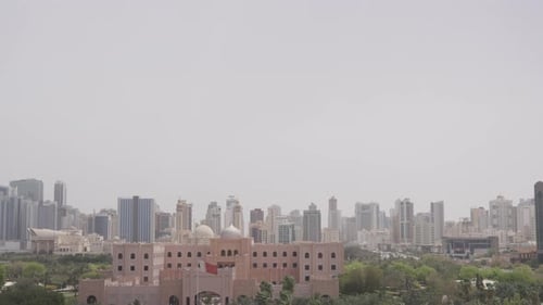 Gratte-ciel de la ville de Manama, vue statique sur les toits