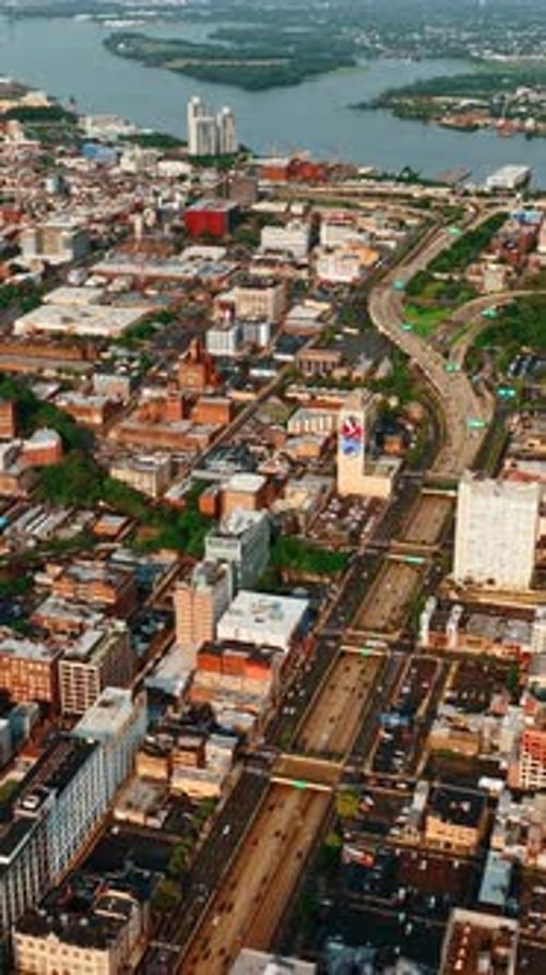 Lively traffic on the roads of Philadelphia at daytime.