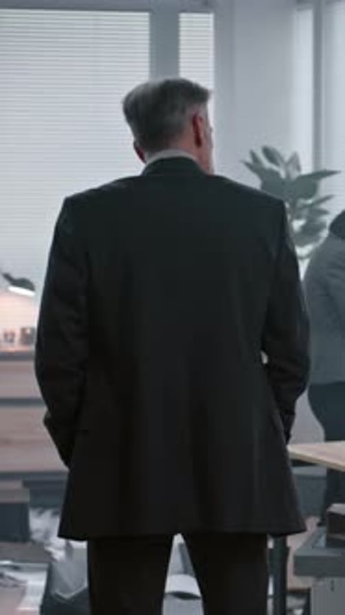 Office Robbery Case Crime Investigation Team Working