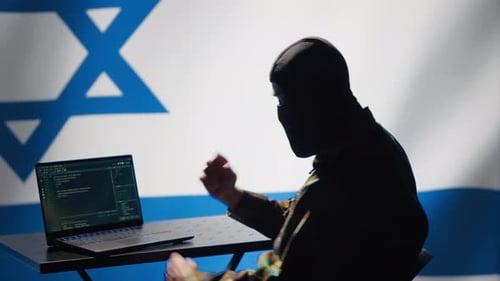 Un espion israélien du Mossad commet un sabotage PsyOP à l'aide d'un ordinateur portable